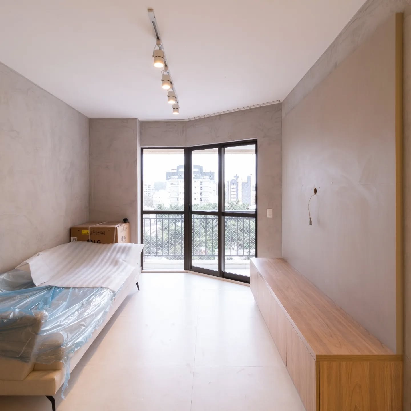 2946090391853881165_9164924190_3